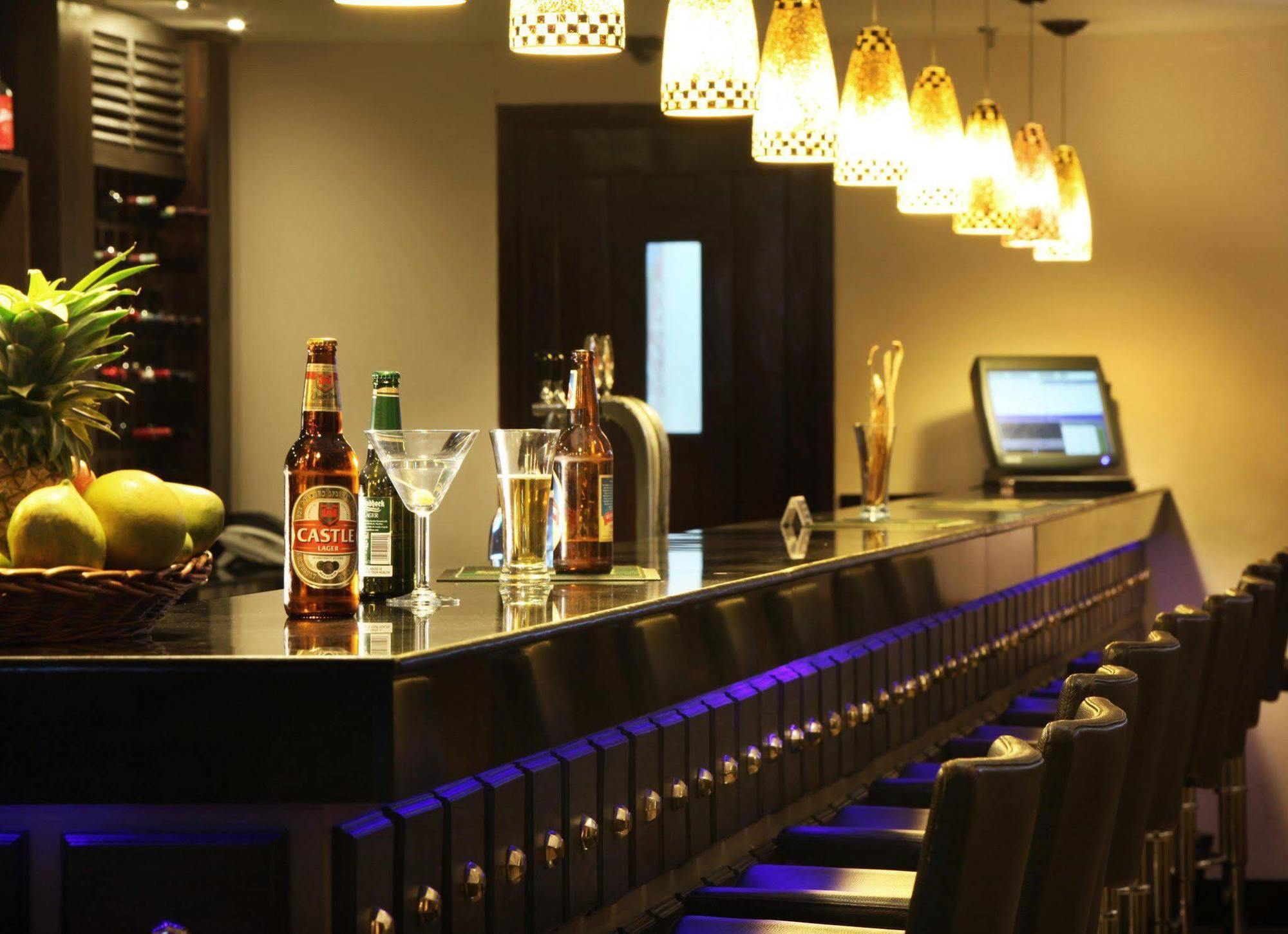 Delta Hotels By Marriott ダル・エス・サラーム レストラン 写真